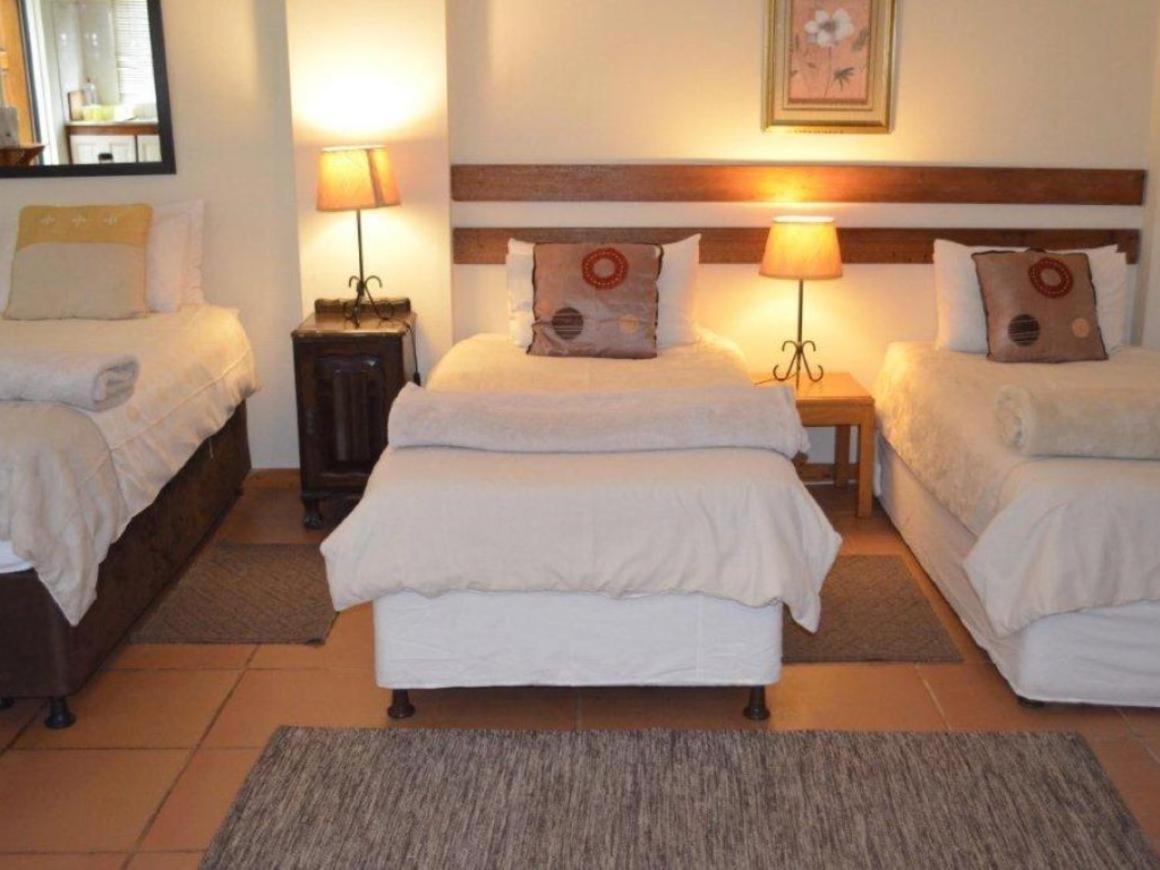 The Riverhouse Guesthouse Есткорт Екстер'єр фото