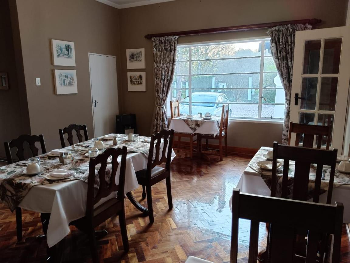 The Riverhouse Guesthouse Есткорт Екстер'єр фото